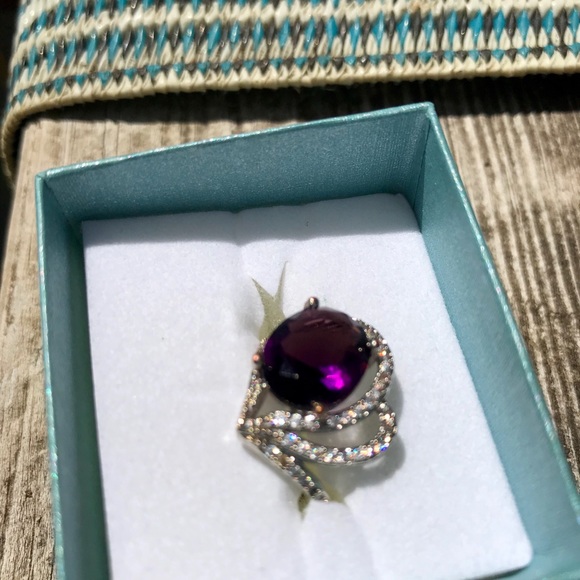 Amethyst and White Topaz ring - Picture 2 of 4